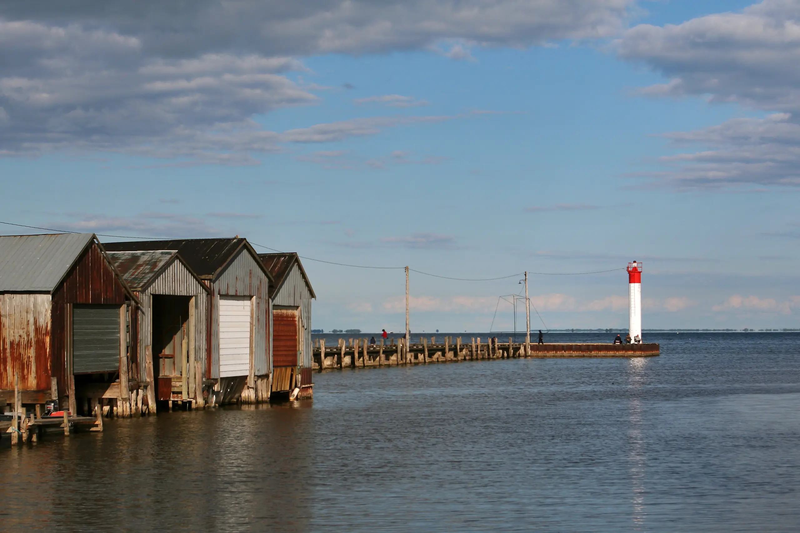 Norfolk County, Ontario: Port Rowan lighthouse and docks