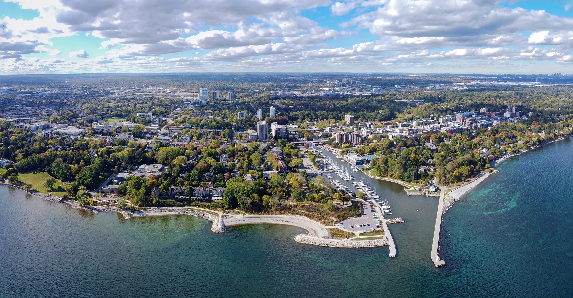 Oakville, Ontario: Aerial view of Oakville, Ontario